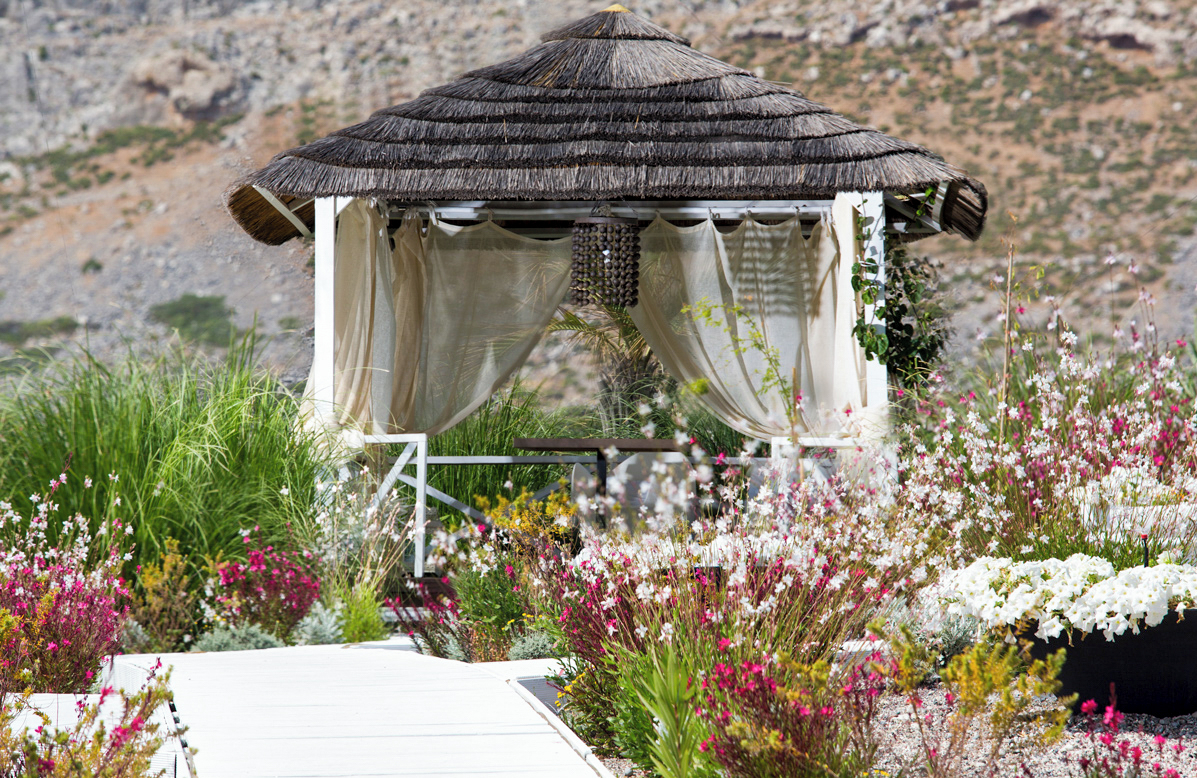 //www.jet2holidays.com/-/media/assets/wedding custom overviews/jet2 weddings images 101025/rho_69579_aquagrand_artistic_luxury_beach_resort_1025_jet2weddings_08_689x448.jpg